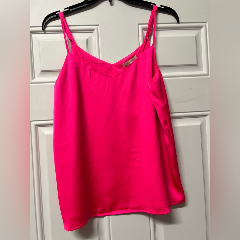 Skies are Blue hot pink tank top medium